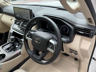 2026 Toyota LAND CRUISER 300 — миниатюра 53