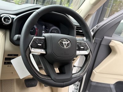 2026 Toyota LAND CRUISER 300 — миниатюра 46