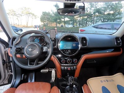 MINI COUNTRYMAN - 4