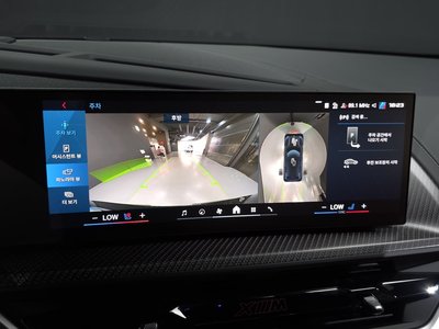 2025 BMW XM thumbnail 15