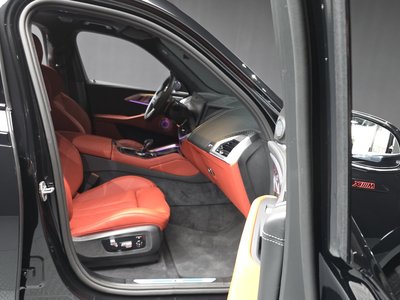 2025 BMW XM thumbnail 11