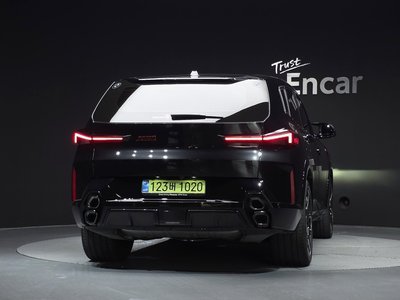 2025 BMW XM — фото 3