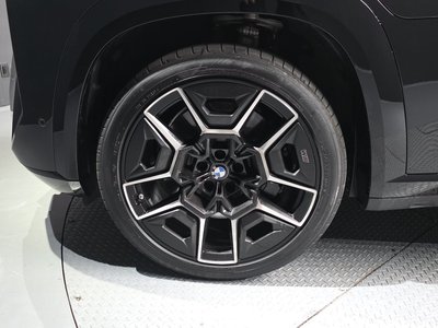 2025 BMW XM — фото 6