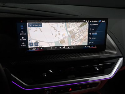 2025 BMW XM thumbnail 14