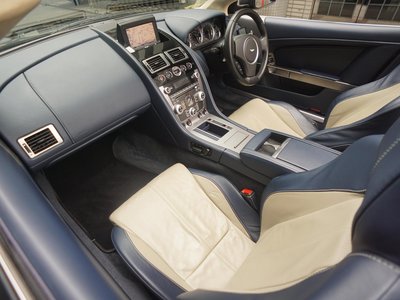 2010 Aston Martin DB9 VOLANTE 照片 13
