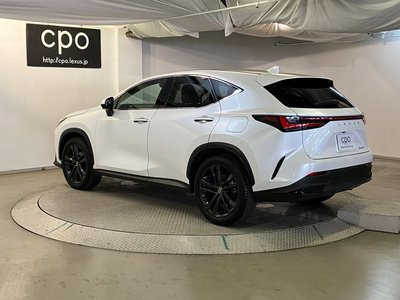 صورة 2 لـ 2023 Lexus NX