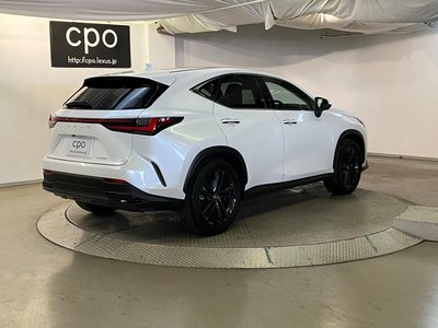 صورة 8 لـ 2023 Lexus NX