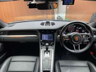 PORSCHE 911 - 4