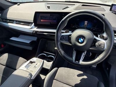 2025 BMW X1 photo 3
