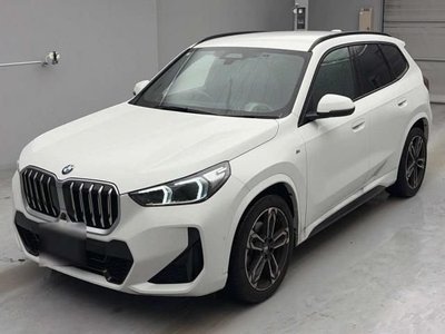 2025 BMW X1 photo 1