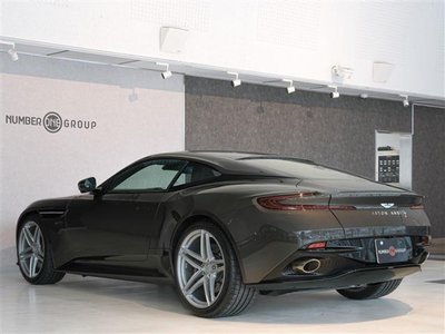 ASTON MARTIN DB12 - 4