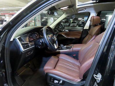 BMW X7 - 7