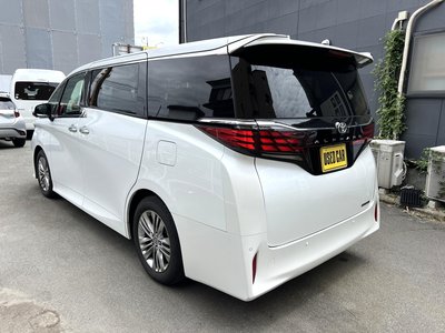 2024 Toyota ALPHARD — фото 6