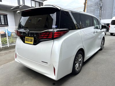 2024 Toyota ALPHARD — фото 4