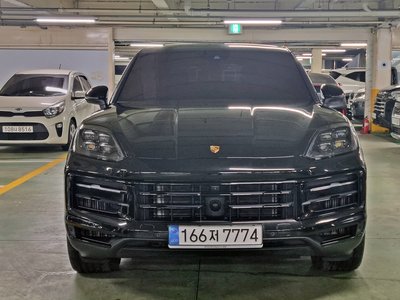 PORSCHE CAYENNE - 1