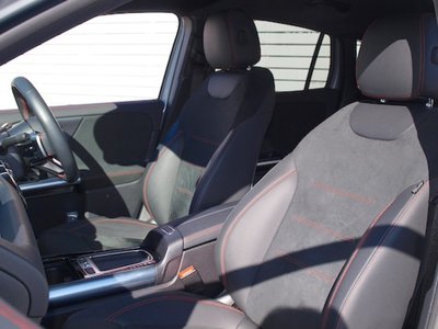 MERCEDES-BENZ EQA - 10