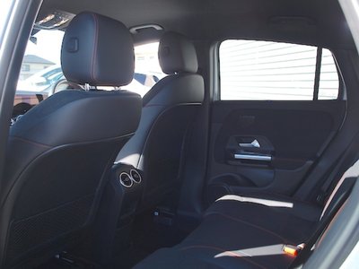 MERCEDES-BENZ EQA - 9