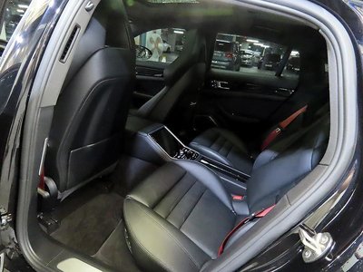 PORSCHE PANAMERA - 4