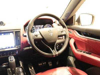 2023 Maserati LEVANTE thumbnail 54
