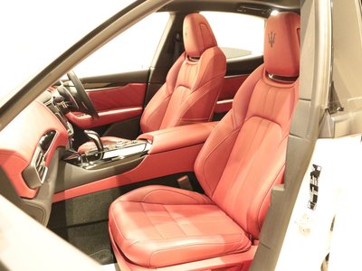 2023 Maserati LEVANTE thumbnail 26