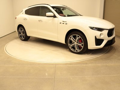 2023 Maserati LEVANTE thumbnail 12