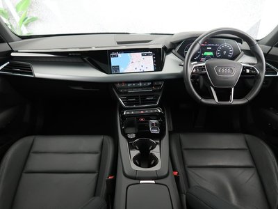 AUDI E-TRON GT QUATTRO - 8