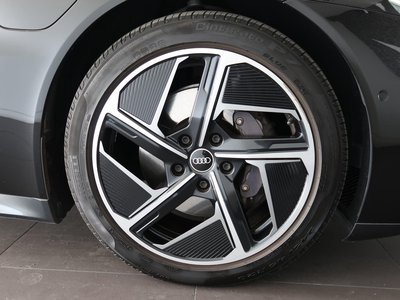 AUDI E-TRON GT QUATTRO - 9