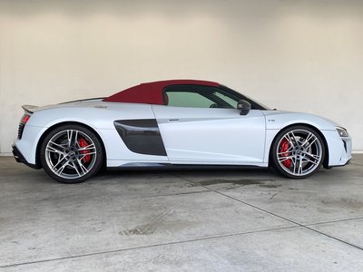 2020 AUDI R8 SPYDER thumbnail 25