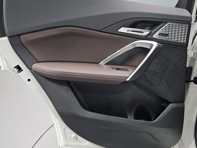 2024 BMW X1 — миниатюра 15