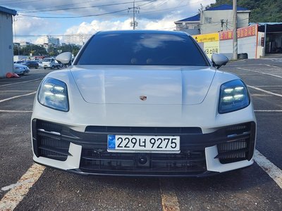 PORSCHE PANAMERA - 5