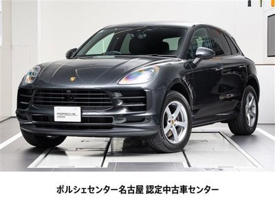 PORSCHE MACAN - 2