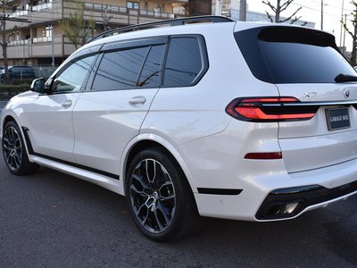 BMW X7 - 7