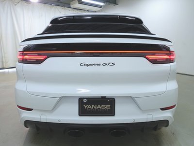 PORSCHE CAYENNE - 8