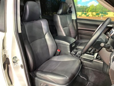 TOYOTA LAND CRUISER PRADO - 8