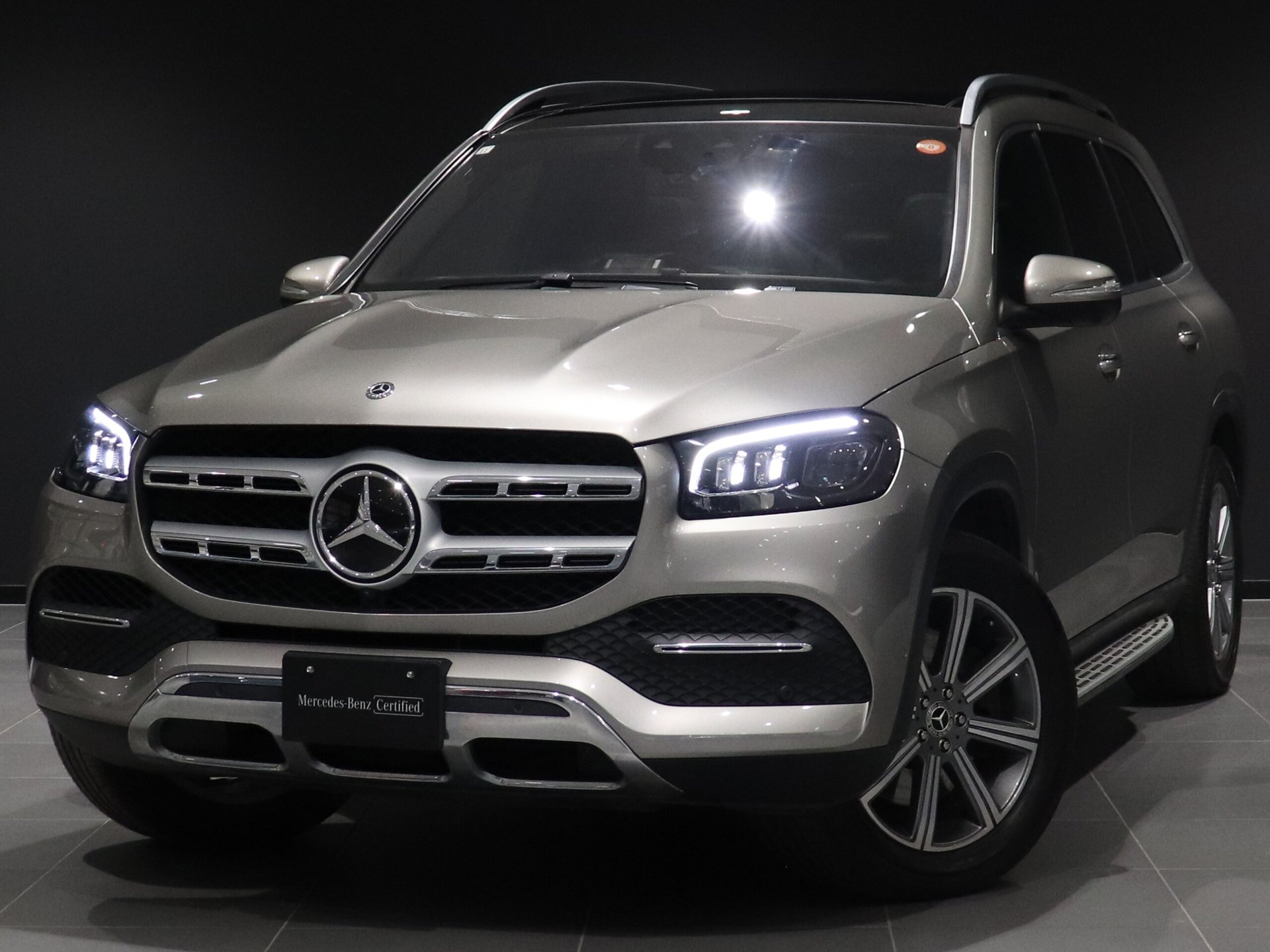 MERCEDES-BENZ GLS - View 1