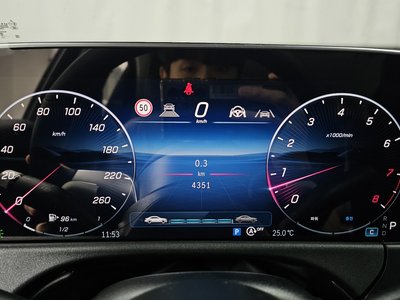 2025 Mercedes-BENZ E-CLASS — миниатюра 11