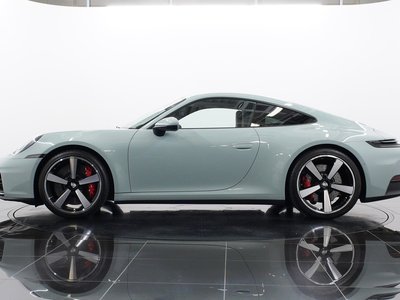 2025 Porsche 911 — миниатюра 17