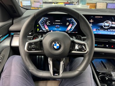 صورة 9 لـ 2023 BMW 5 SERIES