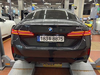 صورة 3 لـ 2023 BMW 5 SERIES