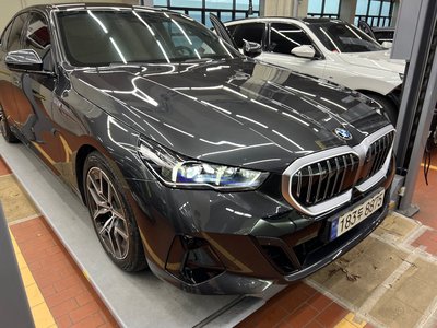 صورة 1 لـ 2023 BMW 5 SERIES