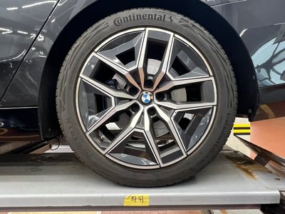 صورة 6 لـ 2023 BMW 5 SERIES
