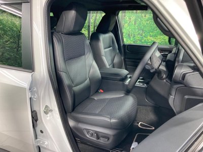 TOYOTA LAND CRUISER 250 - 8