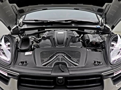 PORSCHE MACAN - 7