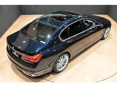 BMW 7 SERIES - 9