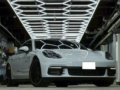 2017 Porsche PANAMERA 照片 9