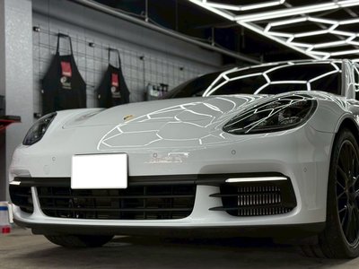 2017 Porsche PANAMERA 缩略图 73