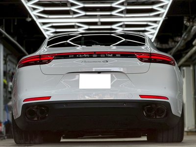 2017 Porsche PANAMERA 缩略图 17