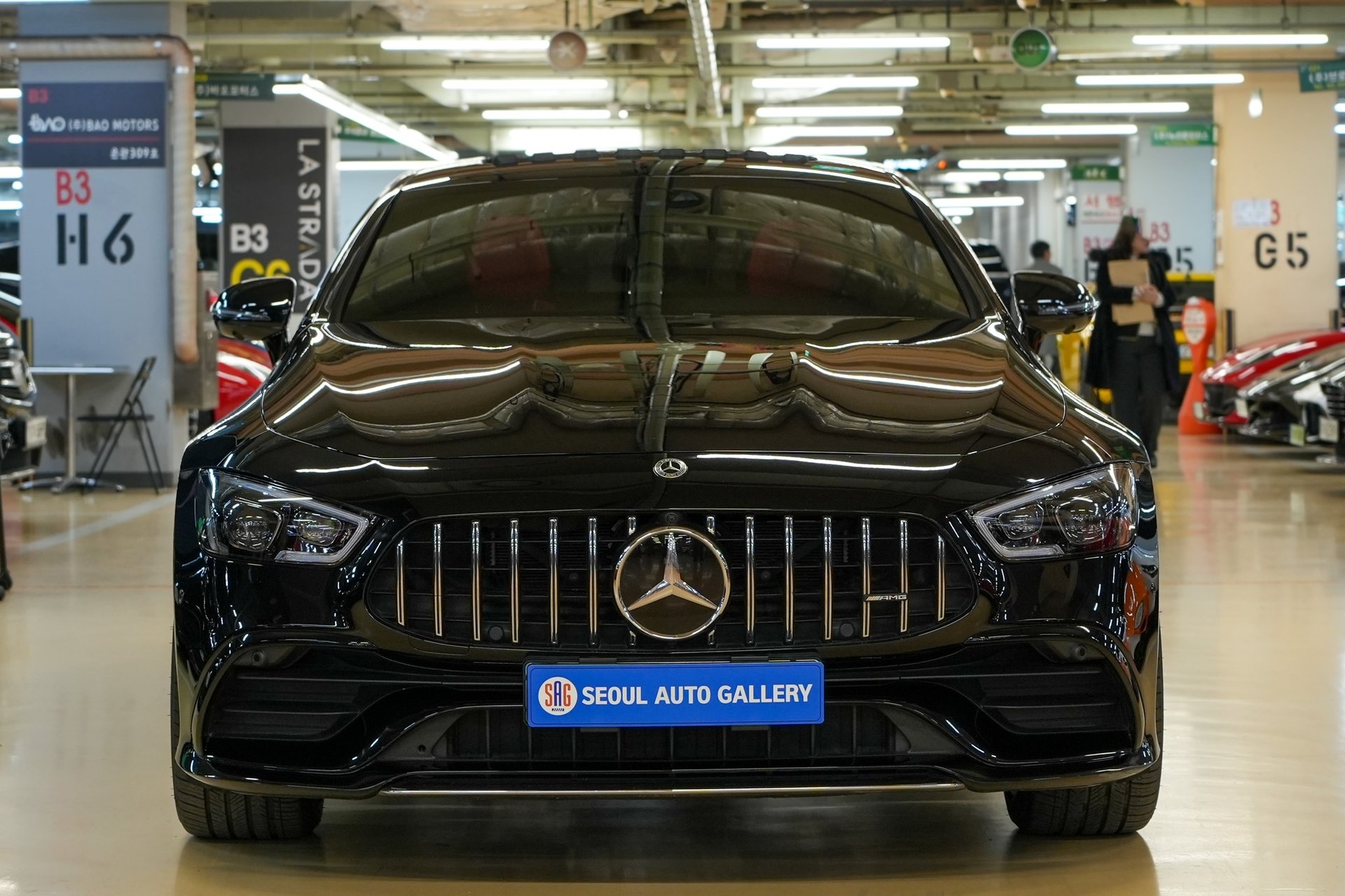 MERCEDES-BENZ GT AMG - View 1