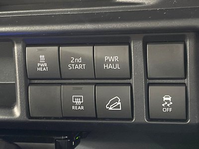 TOYOTA LAND CRUISER 70 - 8