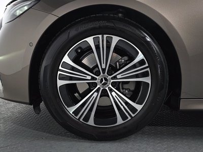 MERCEDES-BENZ E-CLASS - 6